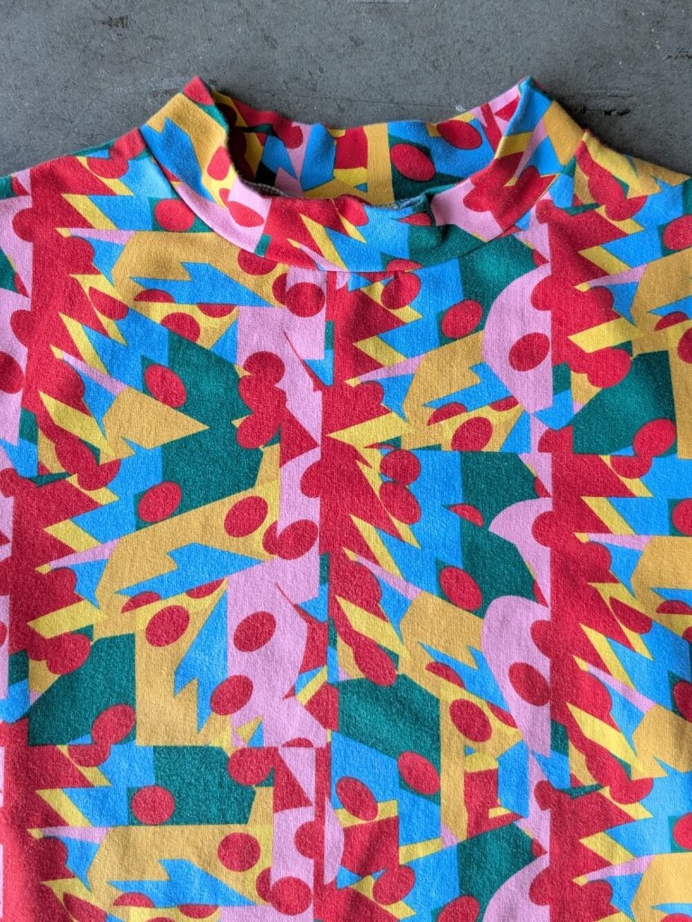 Nooworks Mock Neck Tee in Macarena size XL - Picture 3 of 8